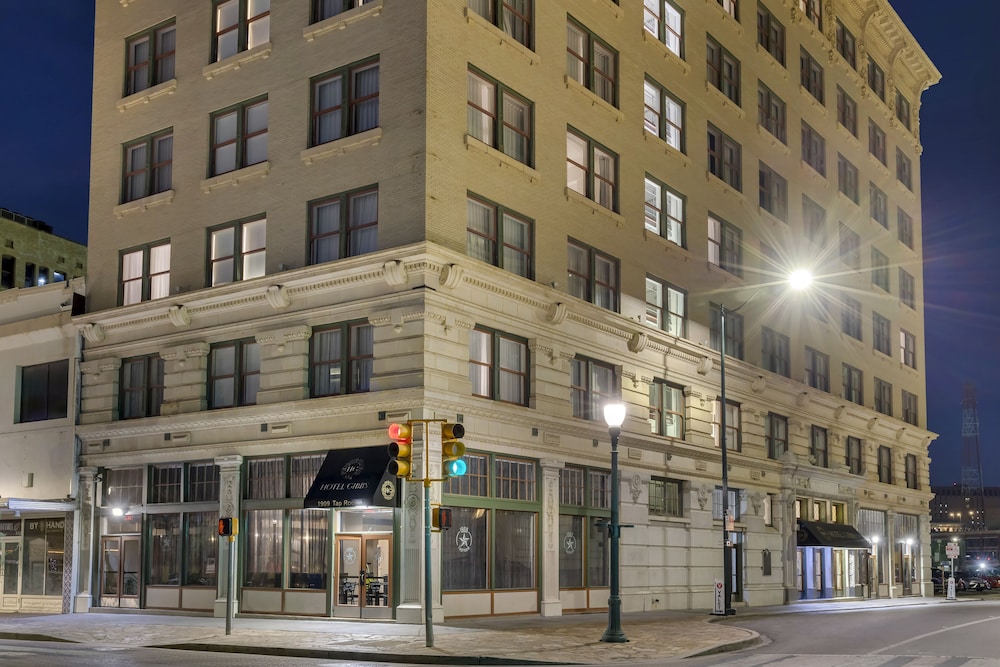 Hotel Gibbs Downtown Riverwalk