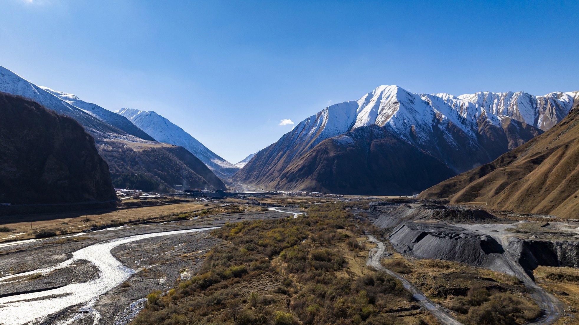 Alaska - Allgemein Berge + Fluss