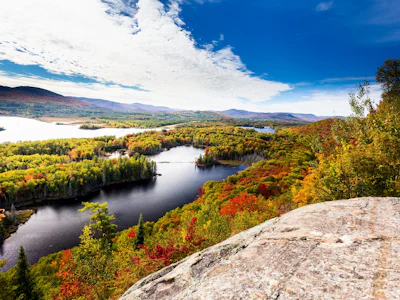 Ostkanada - Indian Summer Panorama See